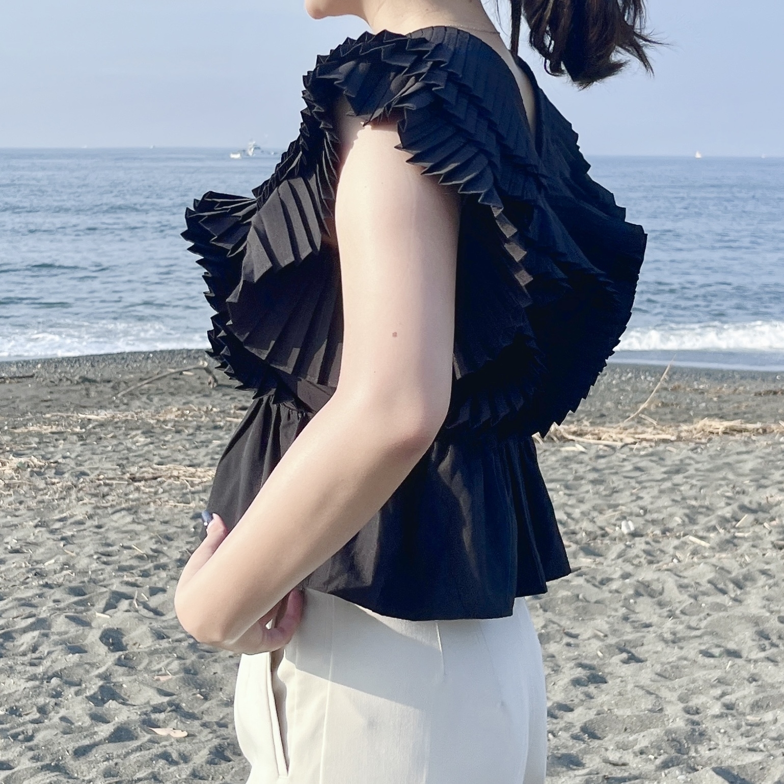 I_am(アイアム)のおすすめトップス「ショルダープリーツフリルブラウス」