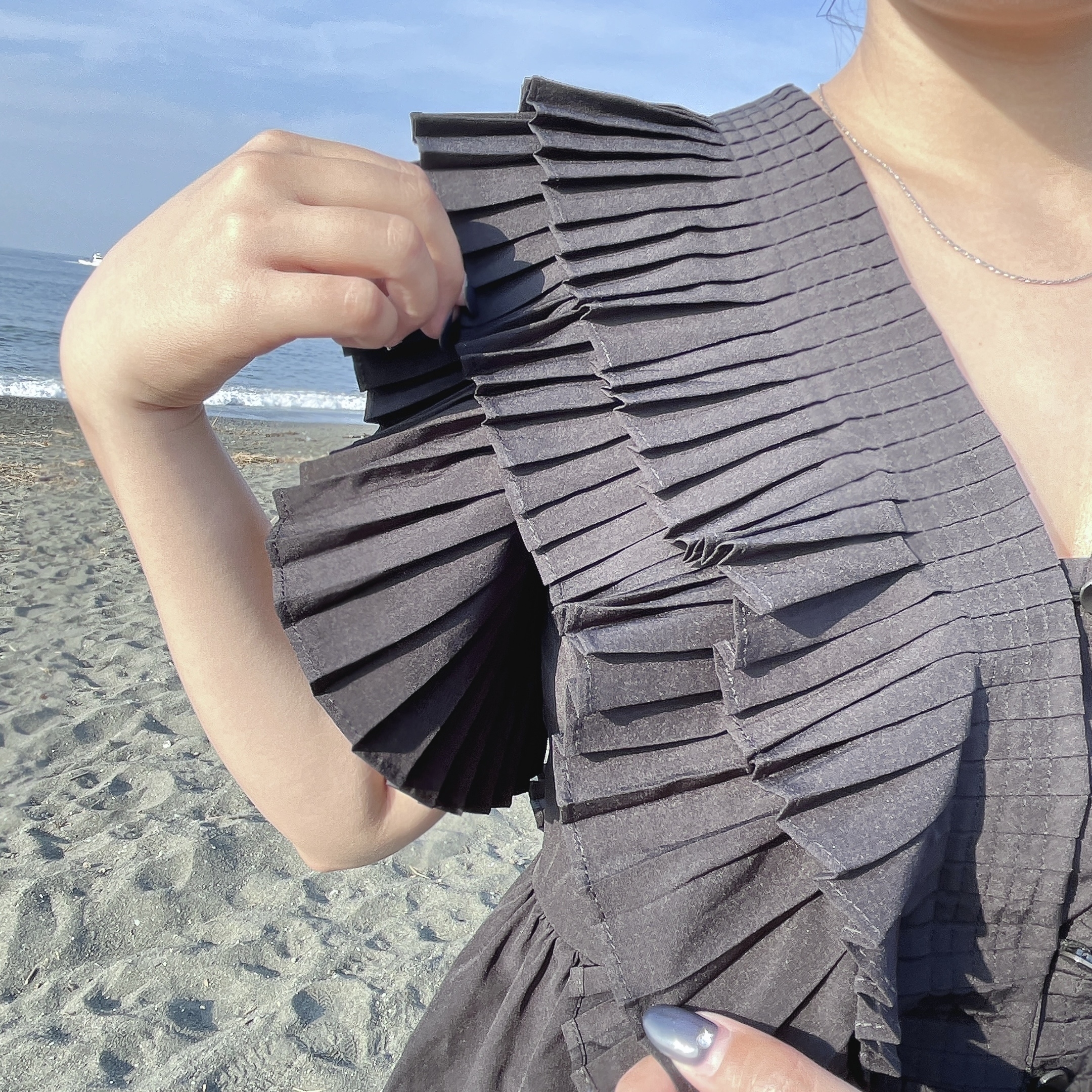 I_am(アイアム)のおすすめトップス「ショルダープリーツフリルブラウス」