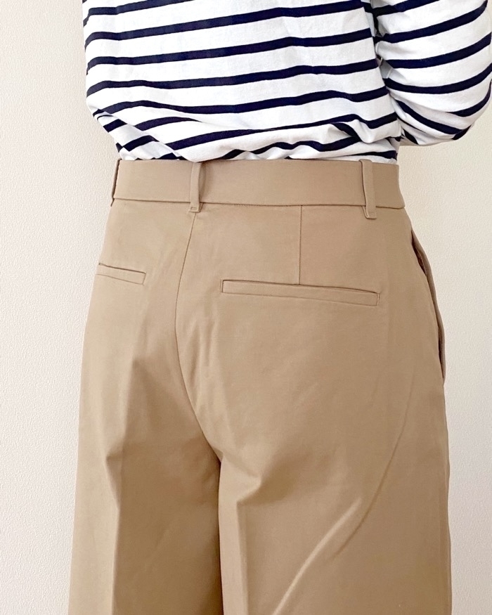 ユニクロのおすすめボトムス「ワイドチノパンツ」