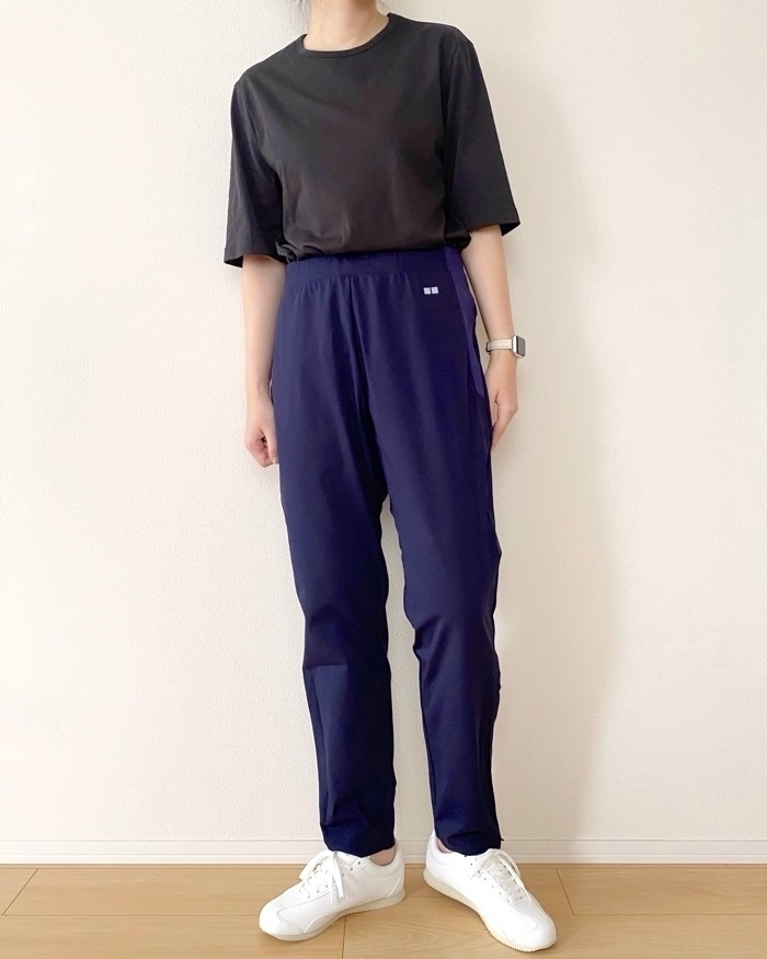 ユニクロのおすすめボトムス「ウルトラストレッチドライパンツ」