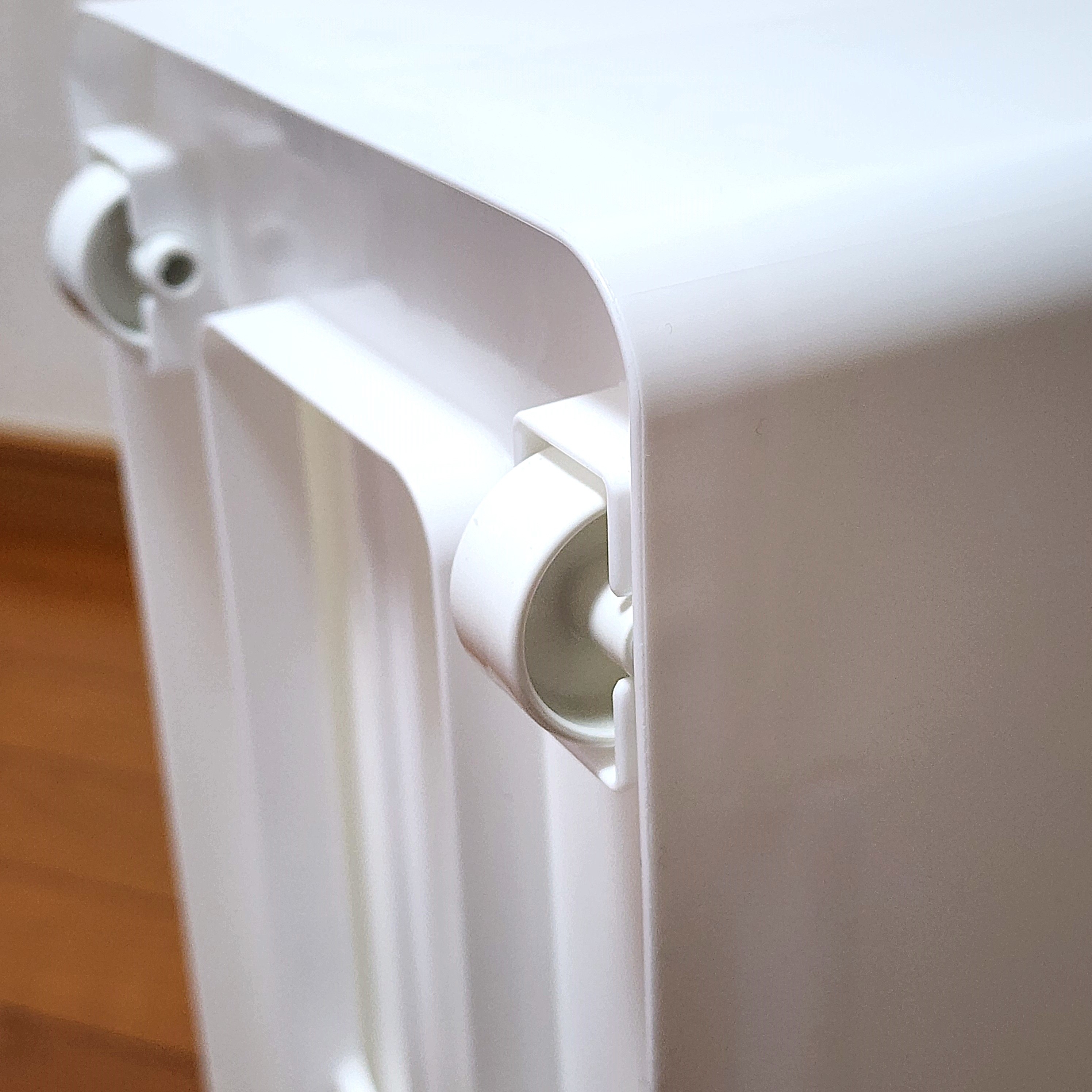 ニトリのおすすめ収納「中身が隠せる スリムストッカー 3段（マルチ分割）」