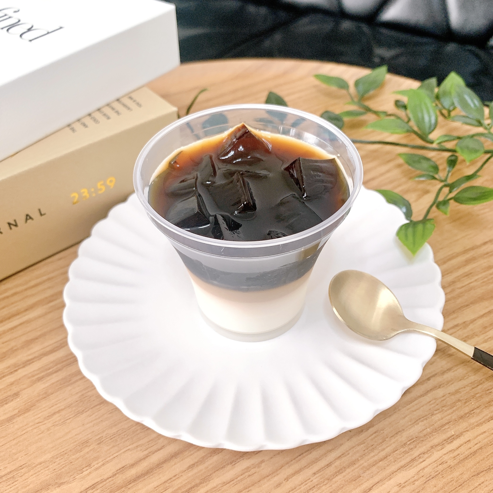 セブン-イレブンのおすすめのスイーツ「ほろにがコーヒーゼリー＆パンナコッタ」