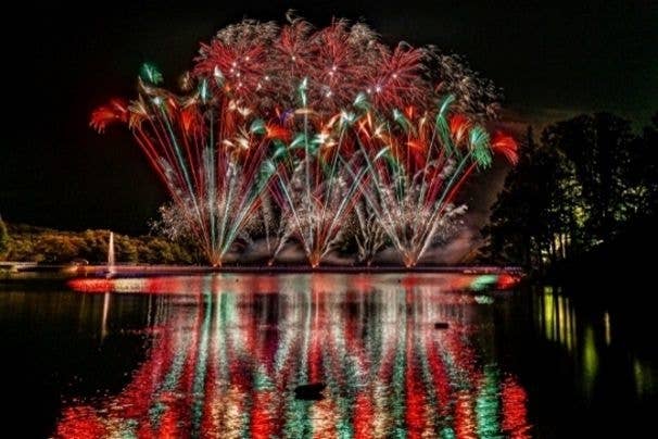 「第30回りんどう湖花火大会」のイメージ / 日本テーマパーク開発株式会社のプレスリリースより