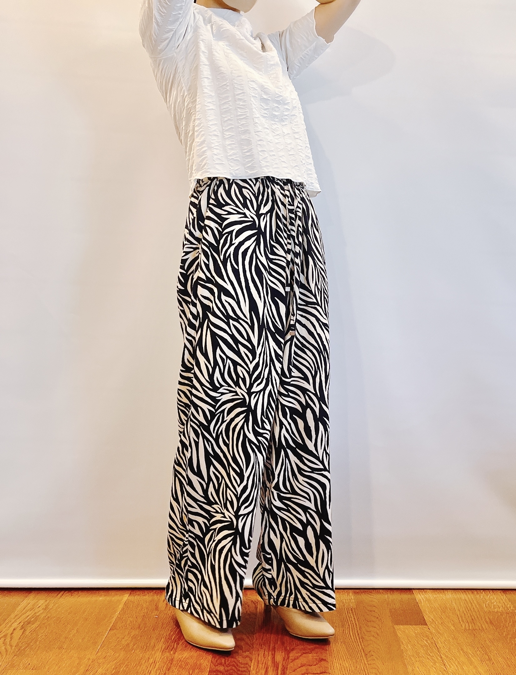 しまむらのおすすめファッションアイテム「プリントストレートパンツ」