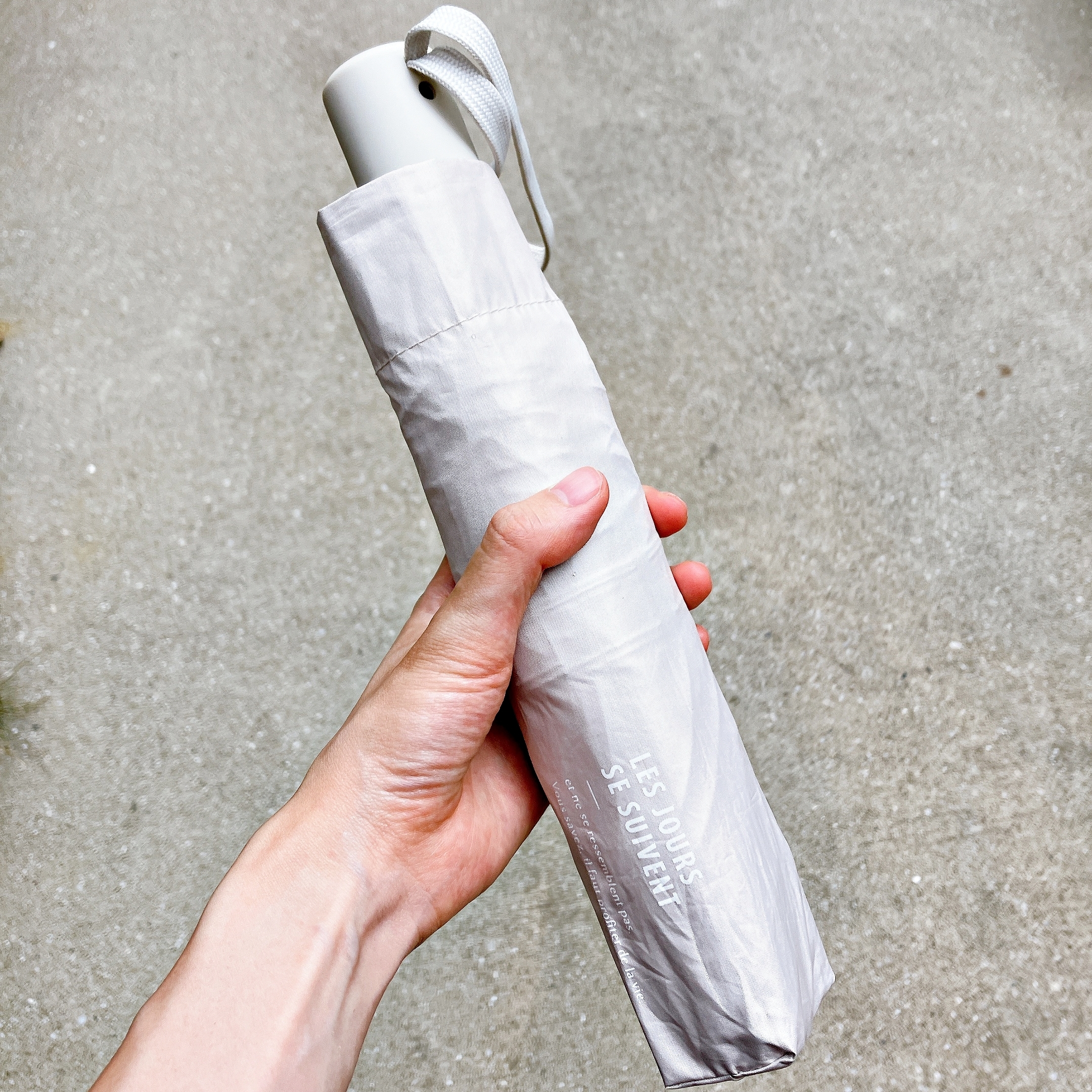 3COINS（スリーコインズ）のおすすめ折り畳み傘「自動開閉晴雨兼用傘」