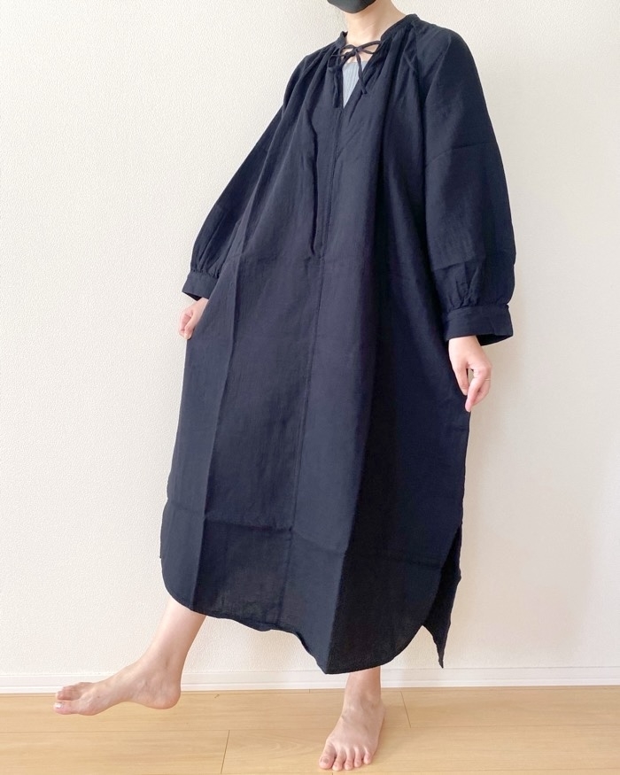 無印良品のおすすめファッションアイテム「婦人 ふんわりしぼガーゼ ロングワンピース」