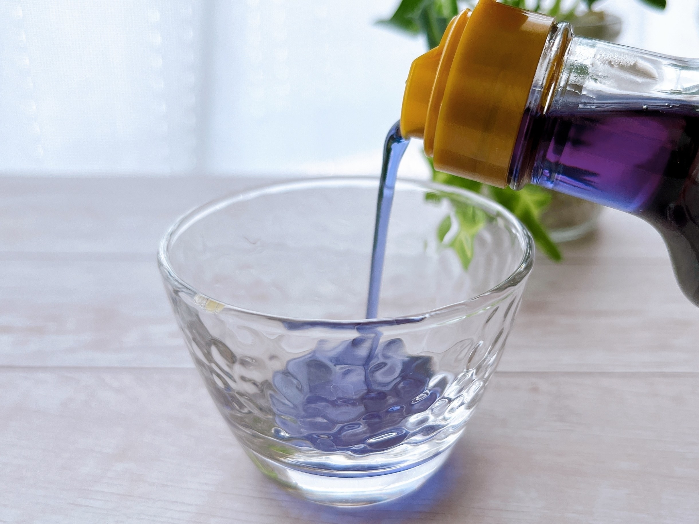 カルディのおすすめドリンクベース「バタフライピーシロップ 195ml」