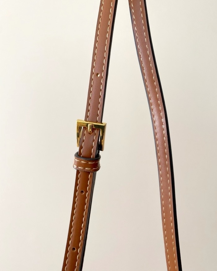 ZARA（ザラ）のおすすめファッションアイテム「ビジュー付きクロスボディバッグ」