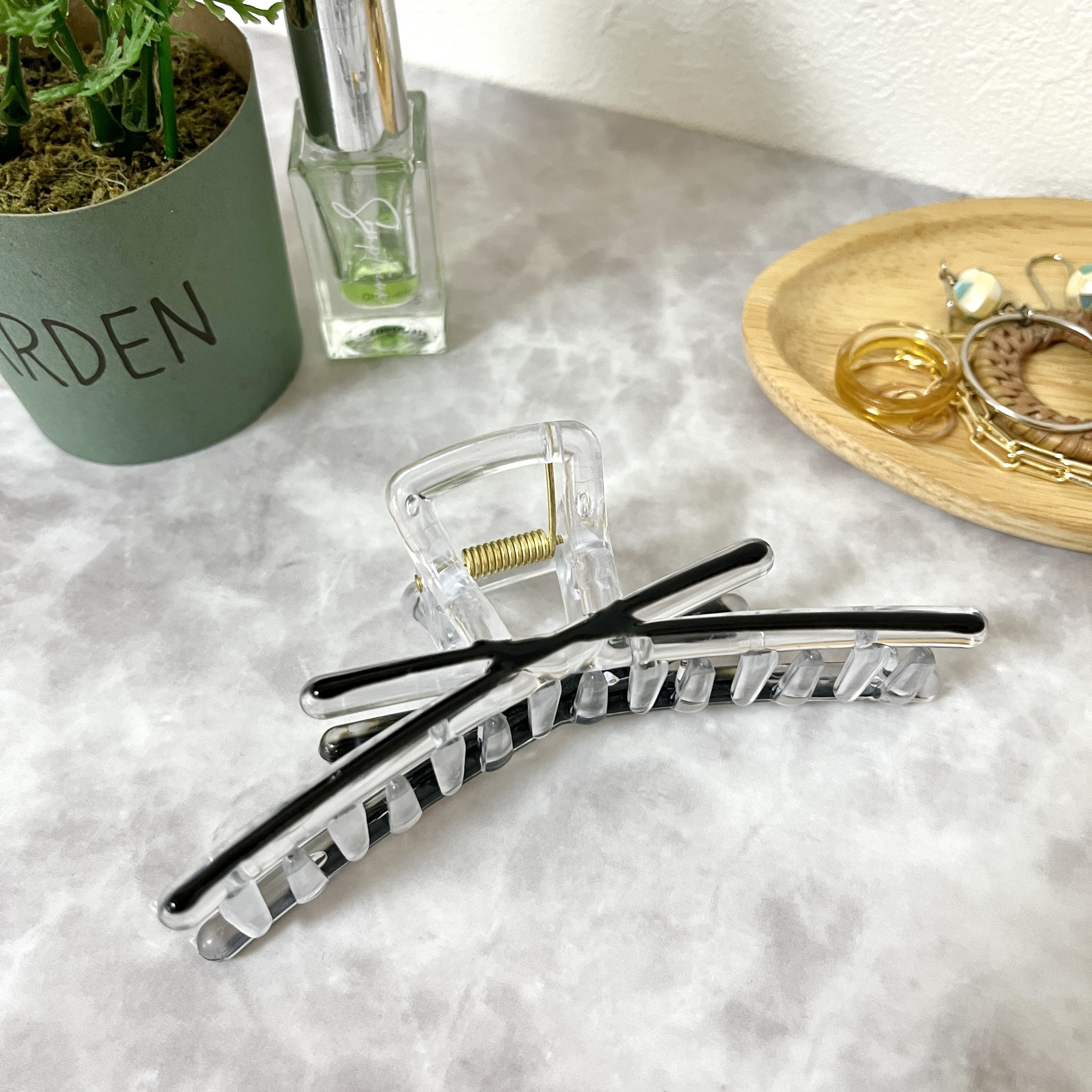 DAISO（ダイソー）の韓国っぽヘアアクセサリー「バンスクリップ（パイピング、スリムリボン）」