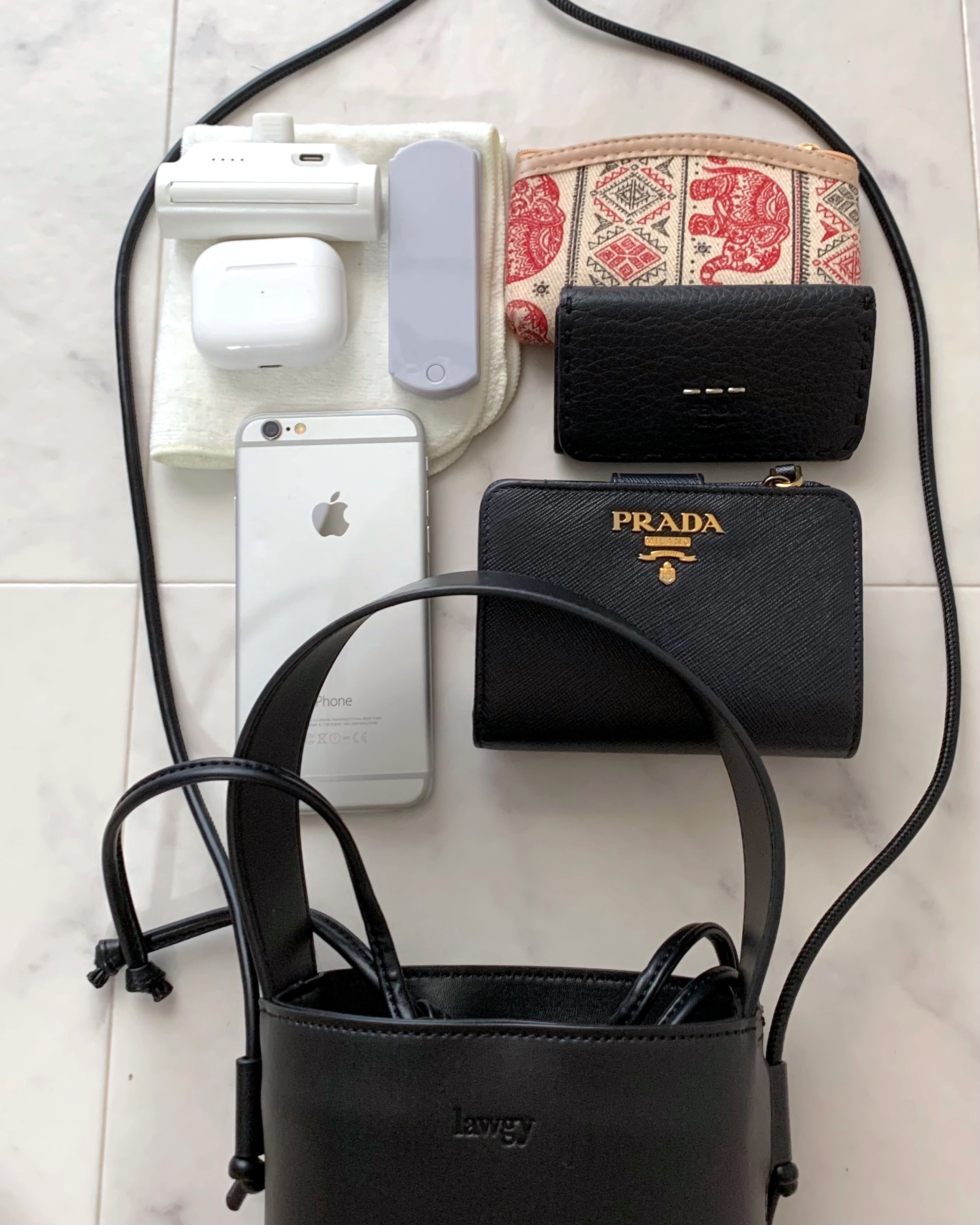 lawgy(ラウジー)で見つけた「バケットスクィーズ2wayバッグ」