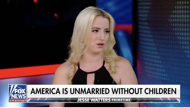 Jesse Watters Primetime guest discussing a headline, "America Is Unmarried Without Children," on Fox News Channel