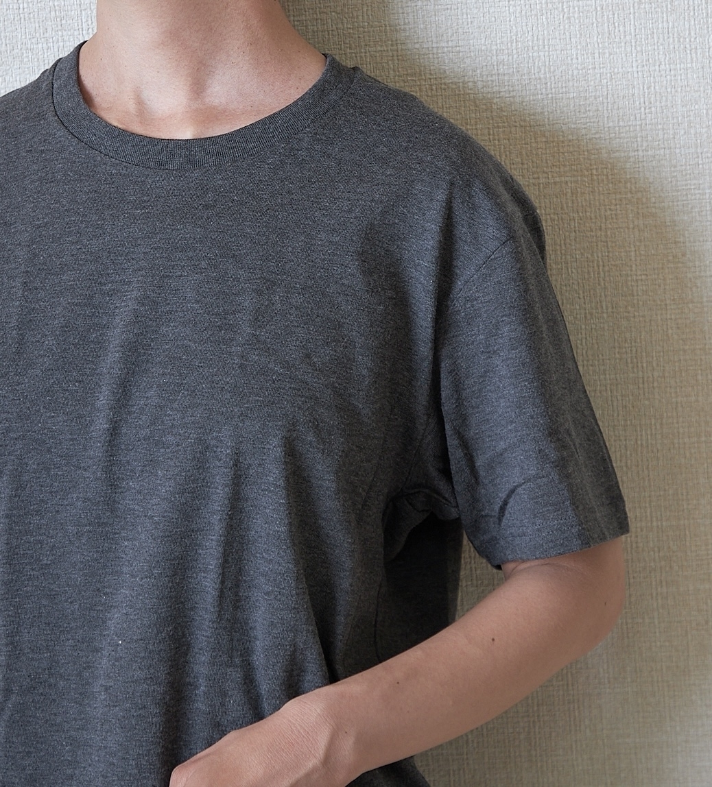 ユニクロのおすすめアイテム「ドライカラークルーネックTシャツ」