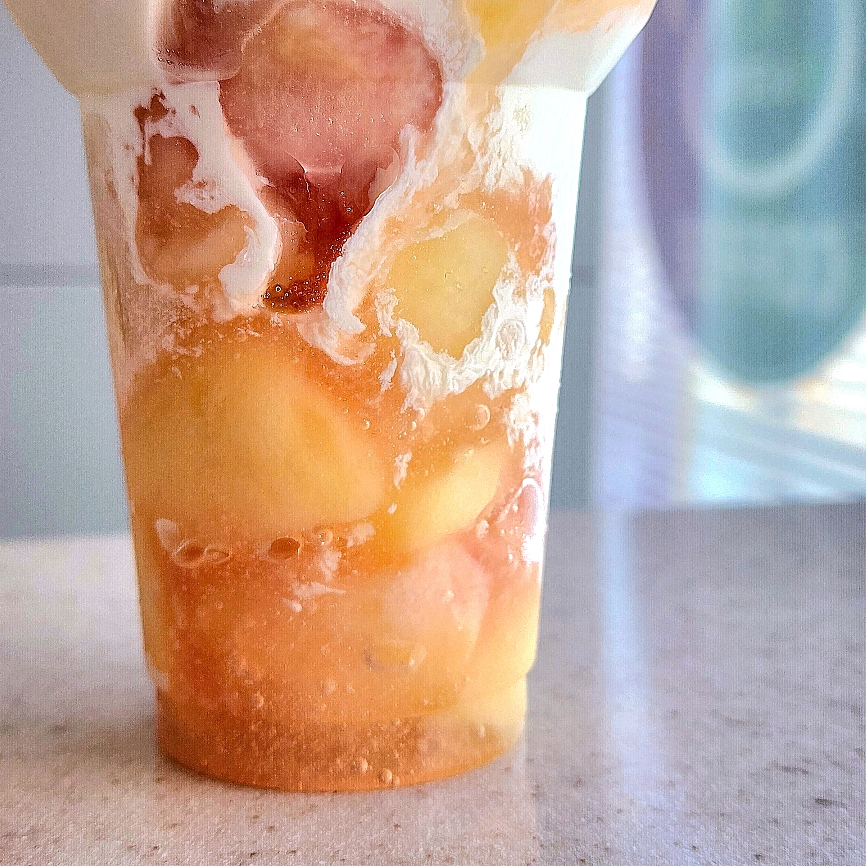 MINI STOP(ミニストップ)のおすすめスイーツ「得盛白桃パフェ」