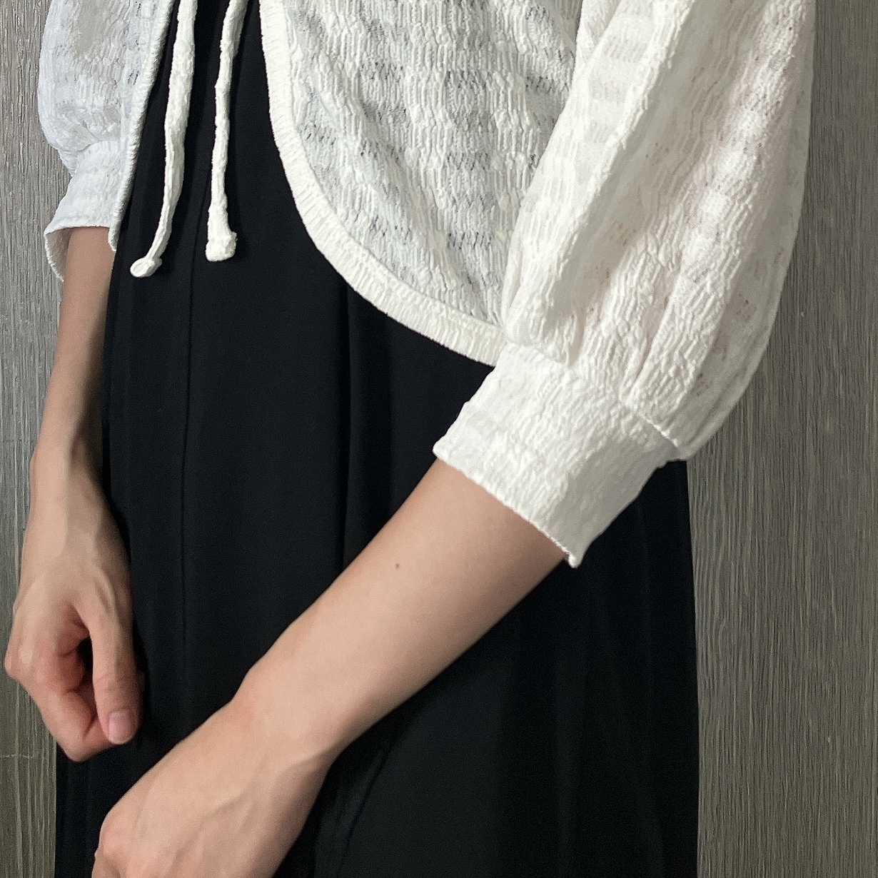 Honeys(ハニーズ)のおすすめカーディガン「7分袖リボン付カーデ」