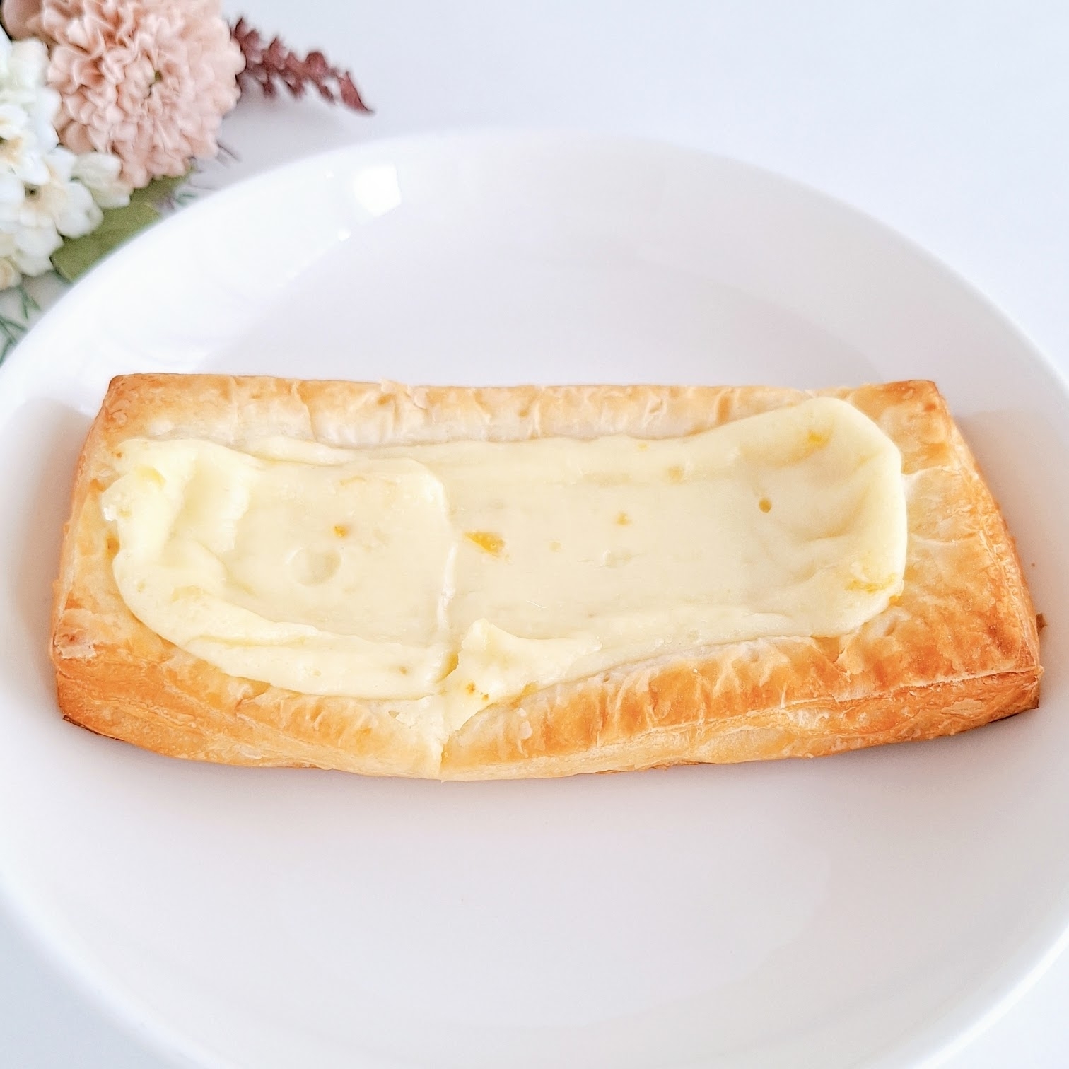 ローソンのおすすめスイーツ「レモンクリームチーズデニッシュ」