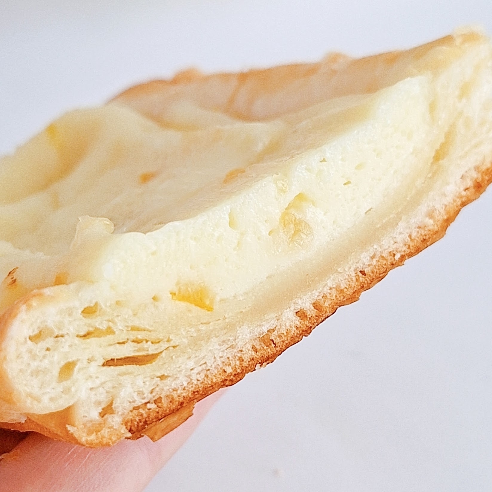 ローソンのおすすめスイーツ「レモンクリームチーズデニッシュ」