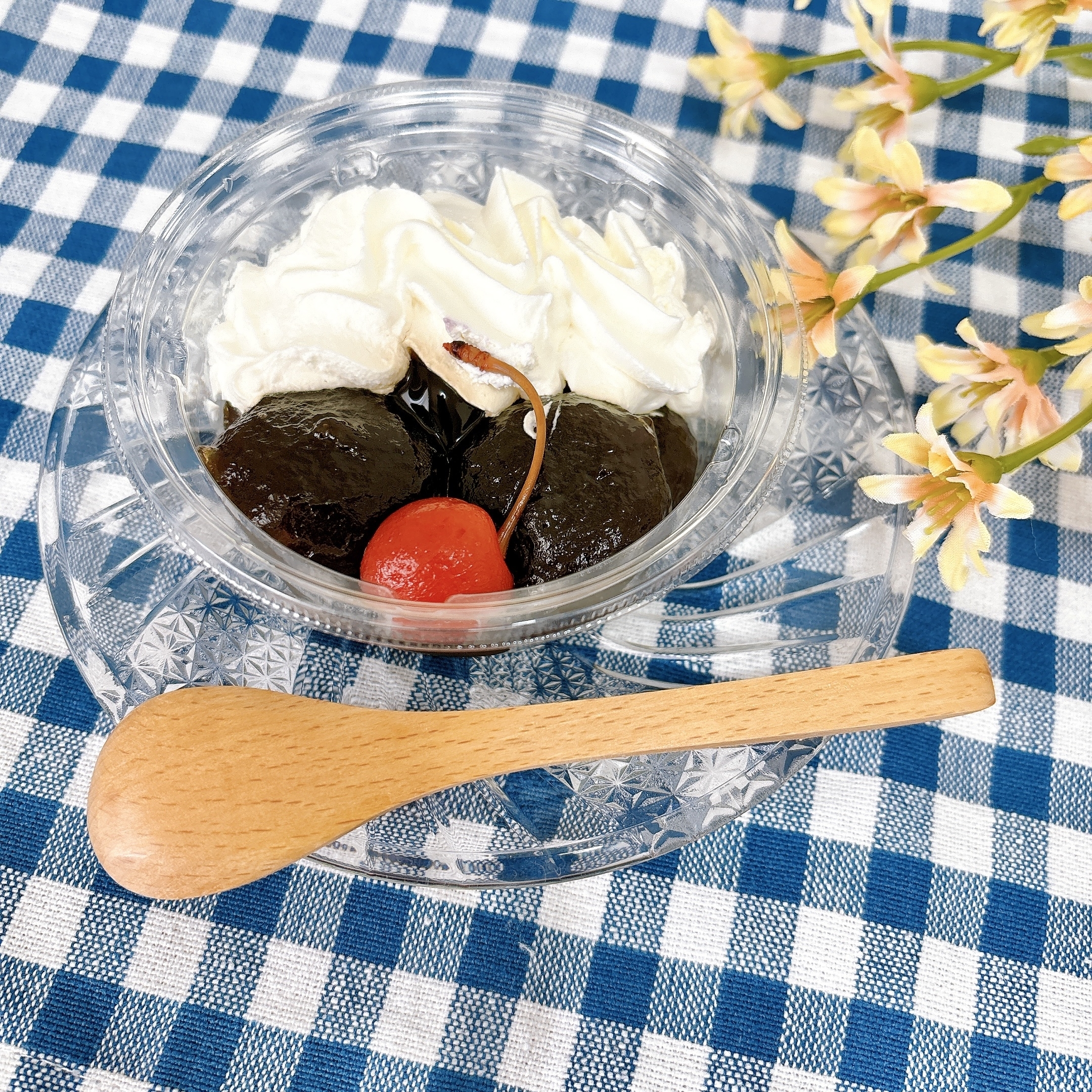 セブン-イレブンのおすすめのスイーツ「ホイップで食べる コーヒーわらび餅」