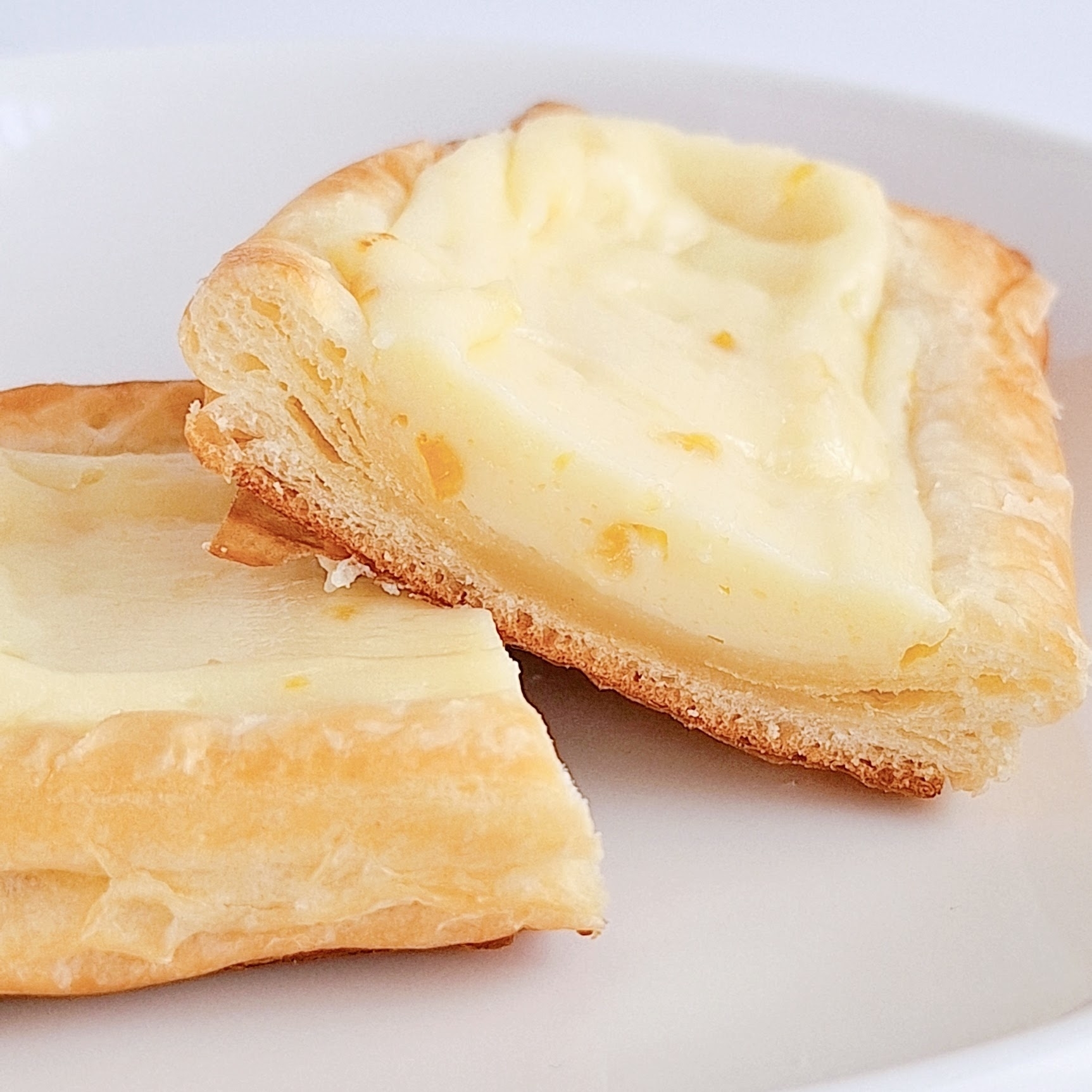 ローソンのおすすめスイーツ「レモンクリームチーズデニッシュ」