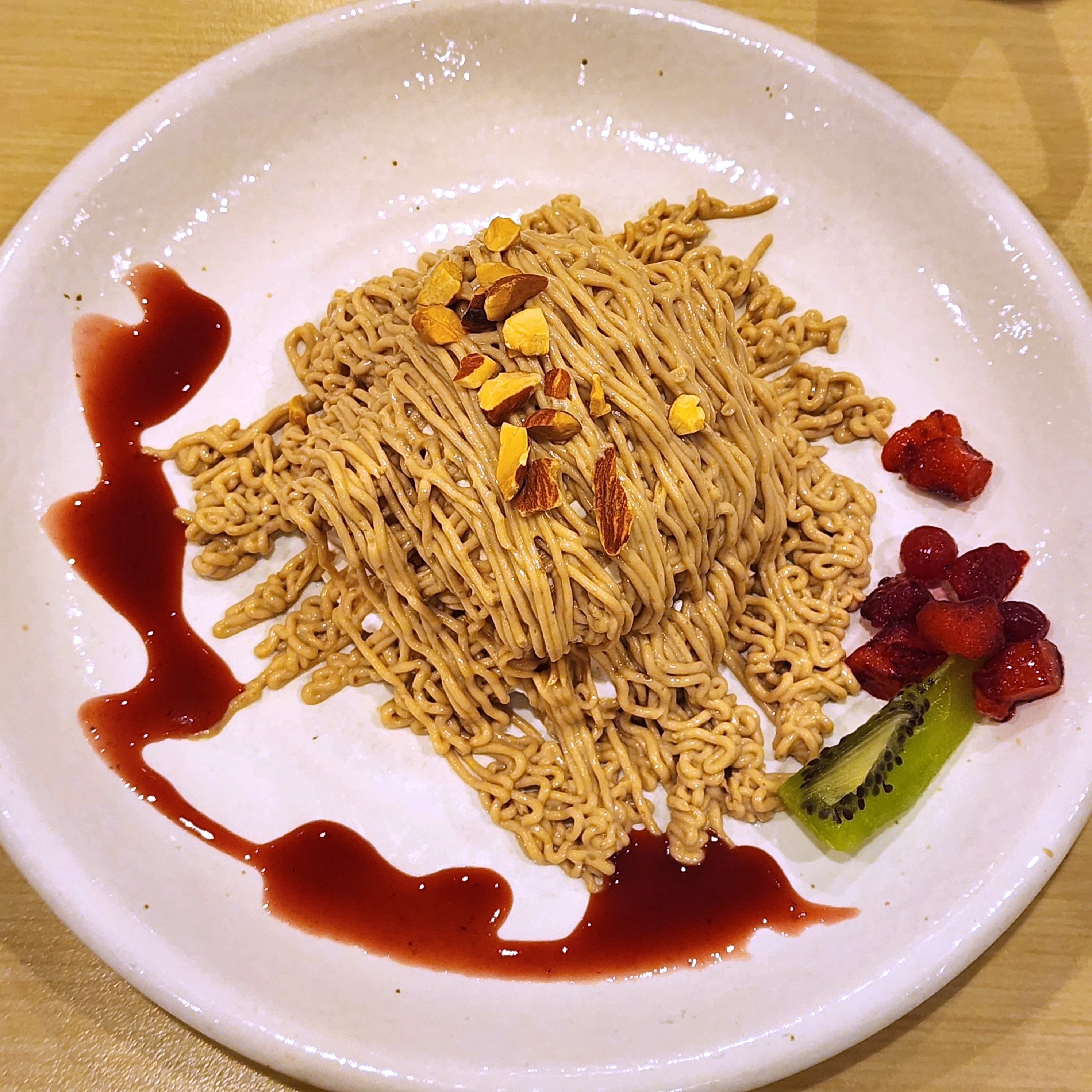 ガストのおすすめスイーツ「台湾カステラのクリーム・ド・マロン」