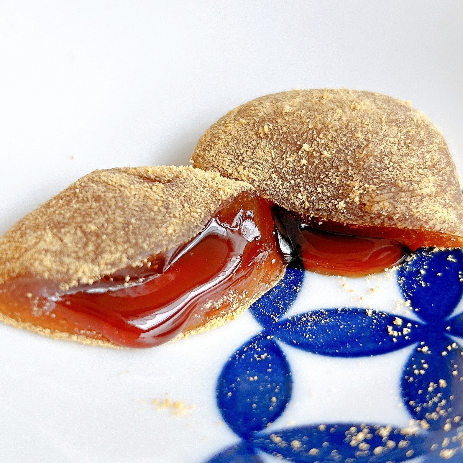 LAWSON(ローソン)のおすすめ和スイーツ「黒蜜入りわらび餅」