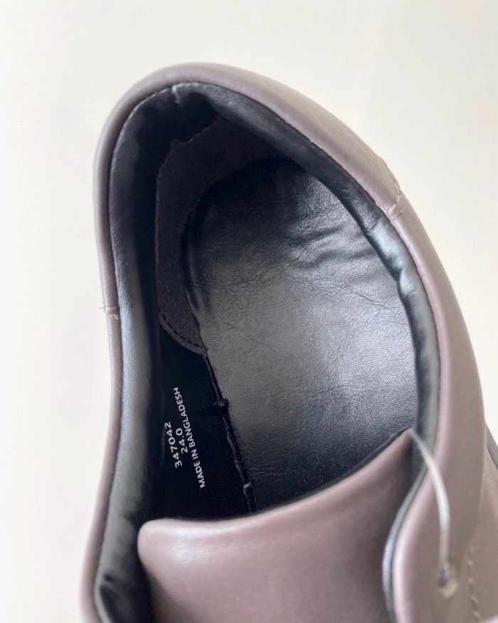 ＧＵ（ジーユー）のおすすめアイテム「リアルレザースニーカー」