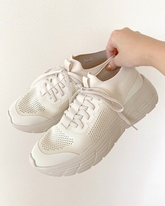 GU(ジーユー)のおすすめアイテム「ボリュームソールニットスニーカー」