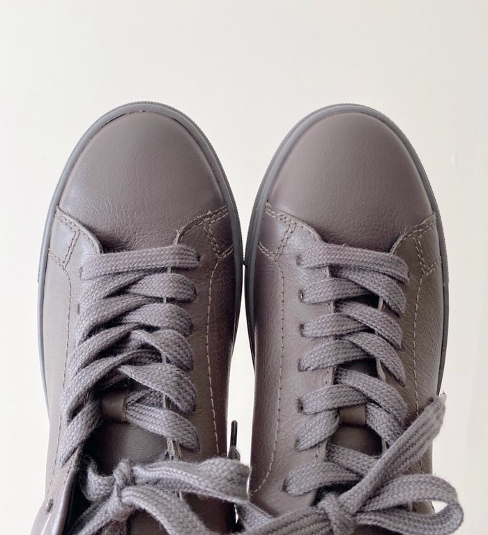 GU(ジーユー)のおすすめアイテム「リアルレザースニーカー」