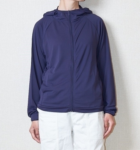 ワークマンのおすすめアイテム「レディースUVサンガードパーカー」