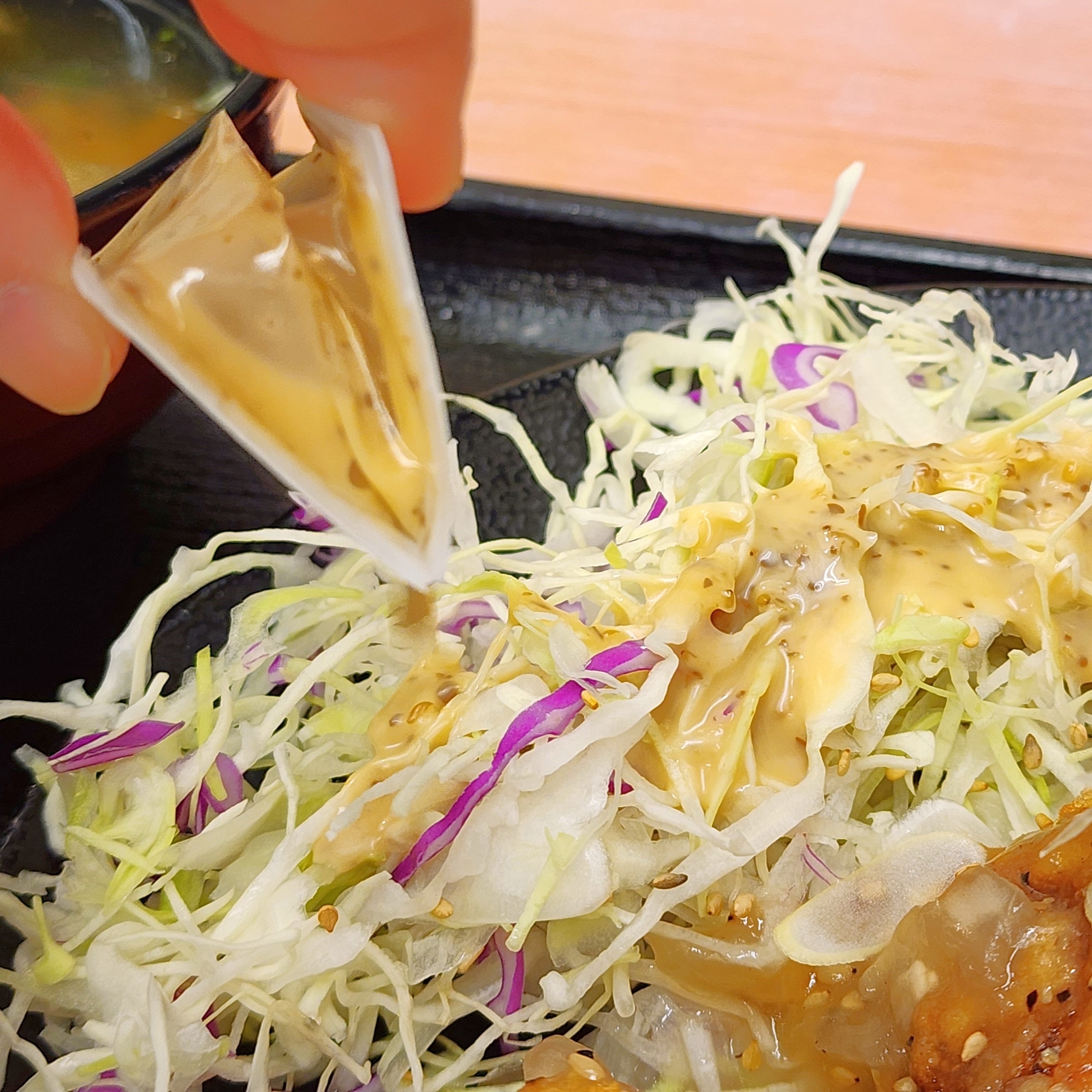 吉野家のおすすめフード「ねぎ塩から揚げ定食」