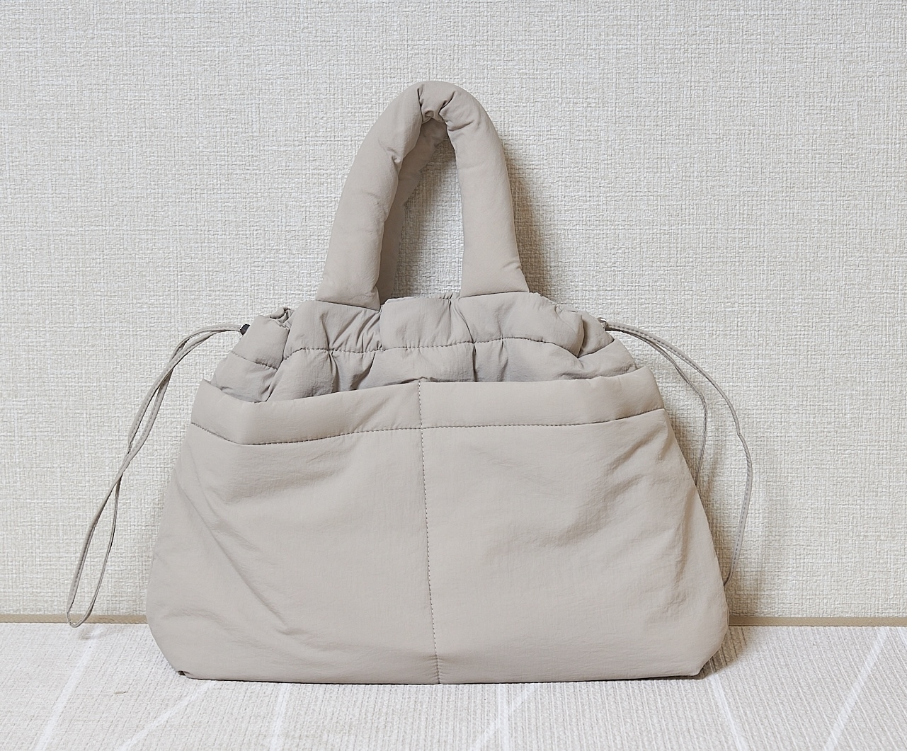 GUのおすすめアイテム「パフドローストリングショルダーバッグ」