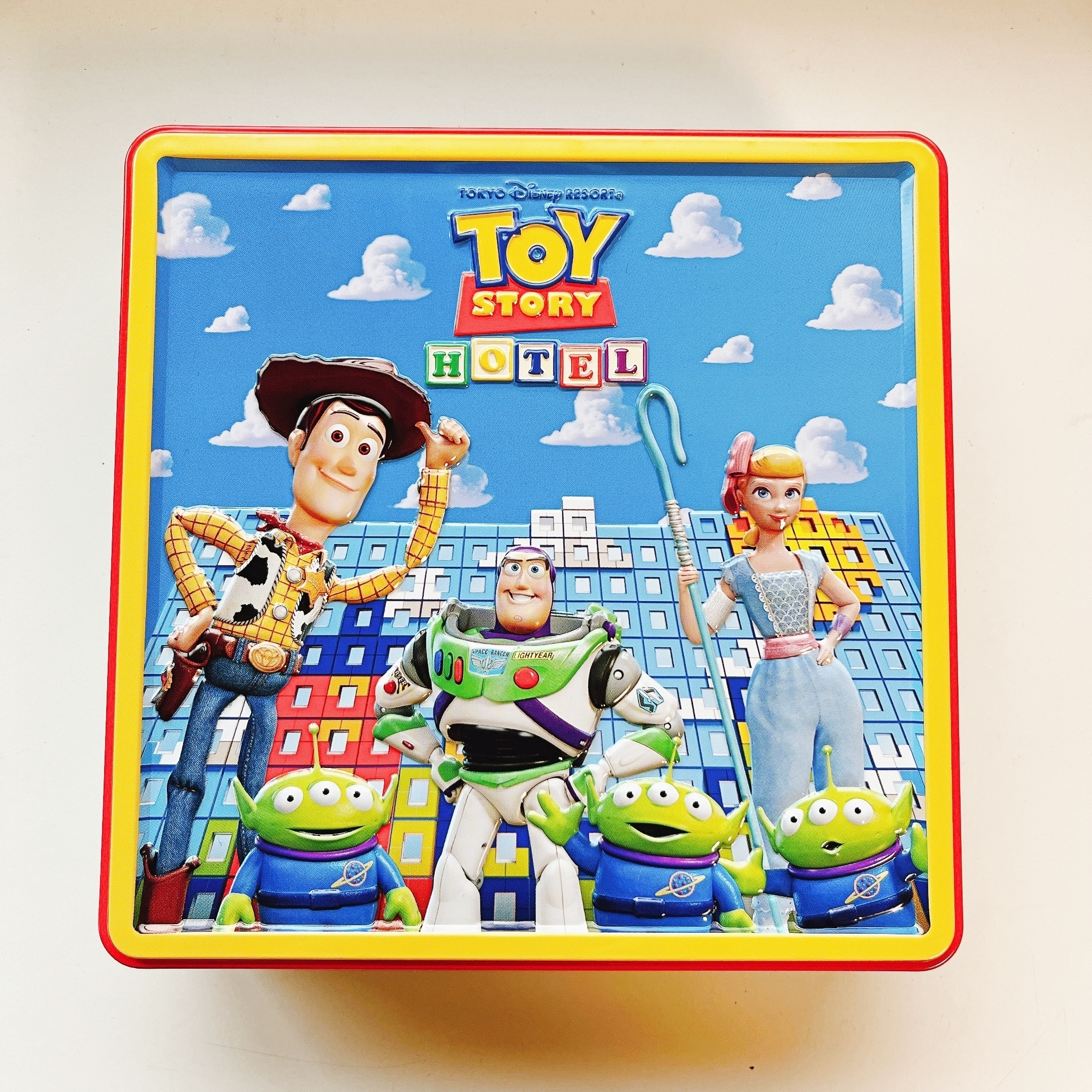 東京ディズニーリゾートのおすすめお土産「アソーテッド・クッキー 缶 トイ・ストーリー」