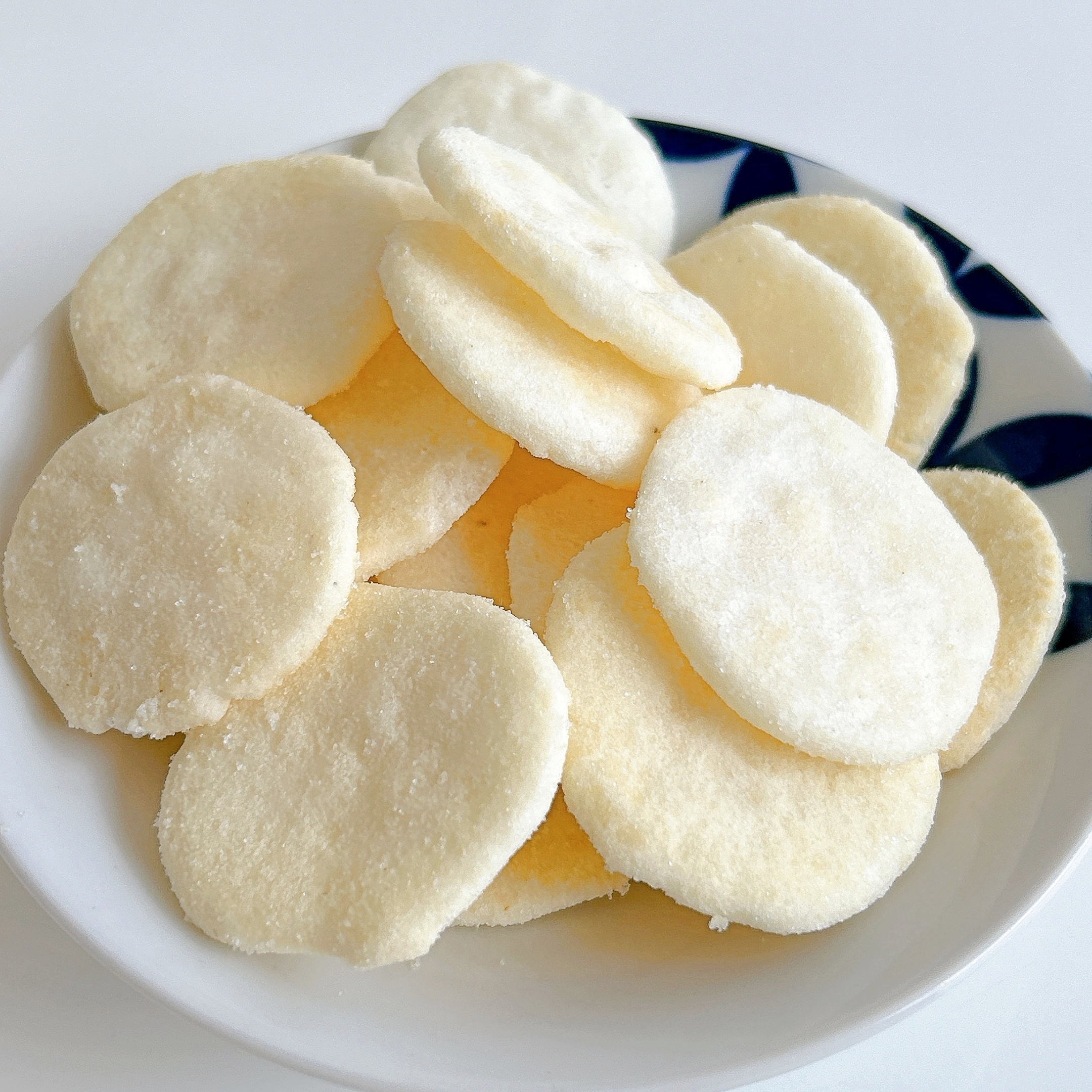 セブン-イレブンのおすすめお菓子「セブンプレミアム コク濃バターせん」