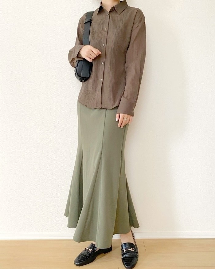 GUのおすすめアイテム「テクスチャーシアーシャツNTQ+E」