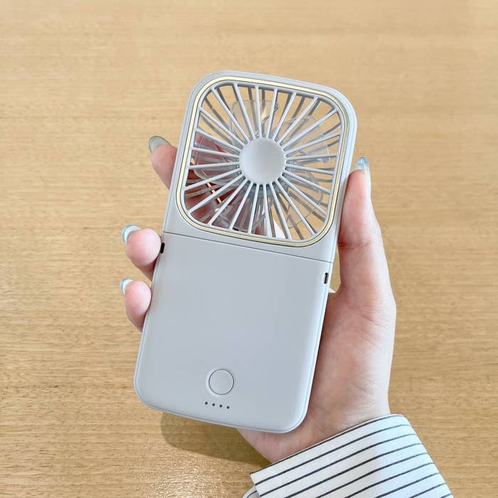 Francfranc（フランフラン）のおすすめひんやりグッズ「フレ スマートハンディファン」