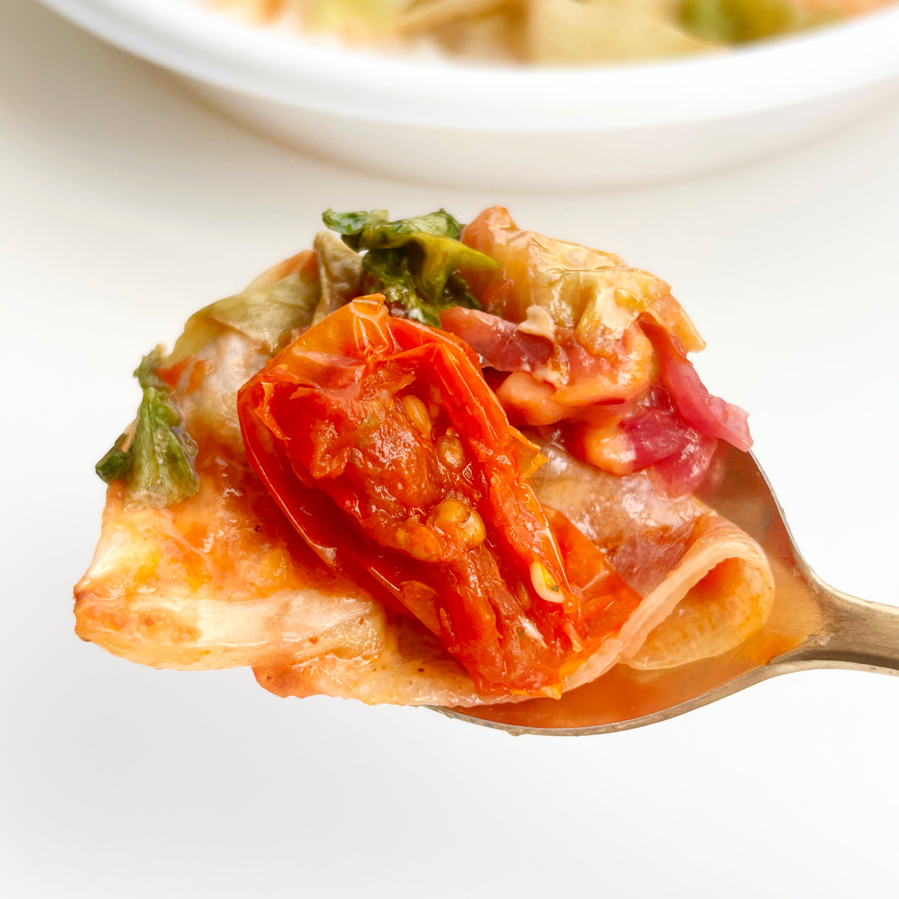 ファミマのおすすめフード「肉と野菜の旨味広がるタコライス」