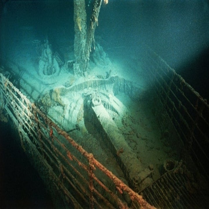 Ocean Decayed Corpse 50 Photos Of Historical Landmarks In The 1900s Vs Today