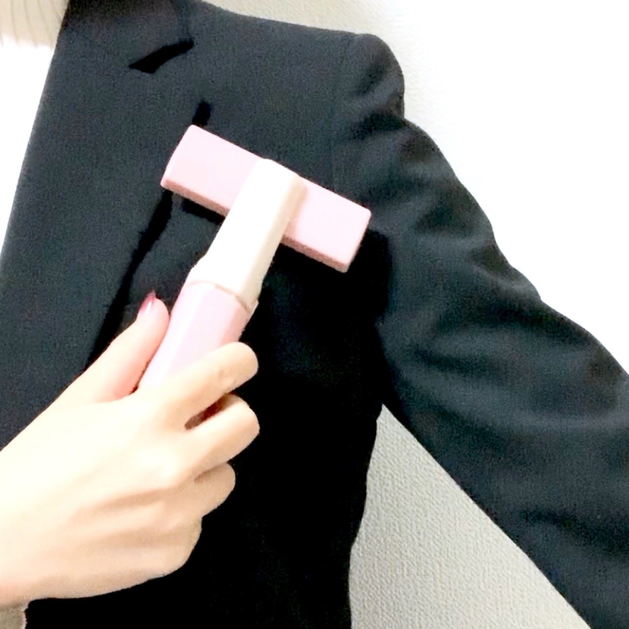 ダイソーのおすすめアイテム「携帯用ほこり取り」