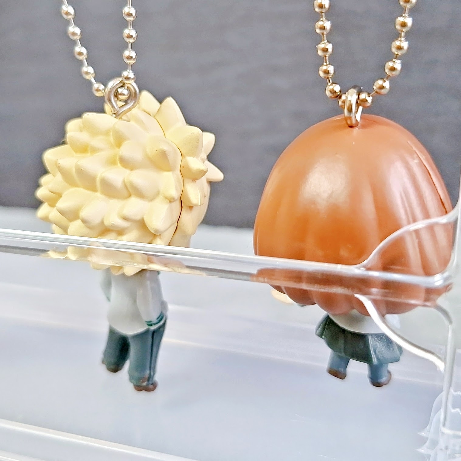 ダイソーのおすすめインテリア雑貨「カプセルトイディスプレイケース」