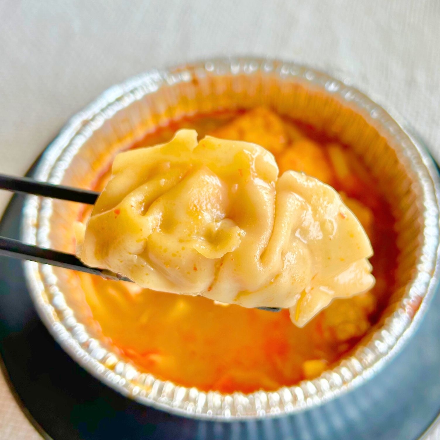 ローソンのおすすめフード「チゲ鍋 うどん入り」