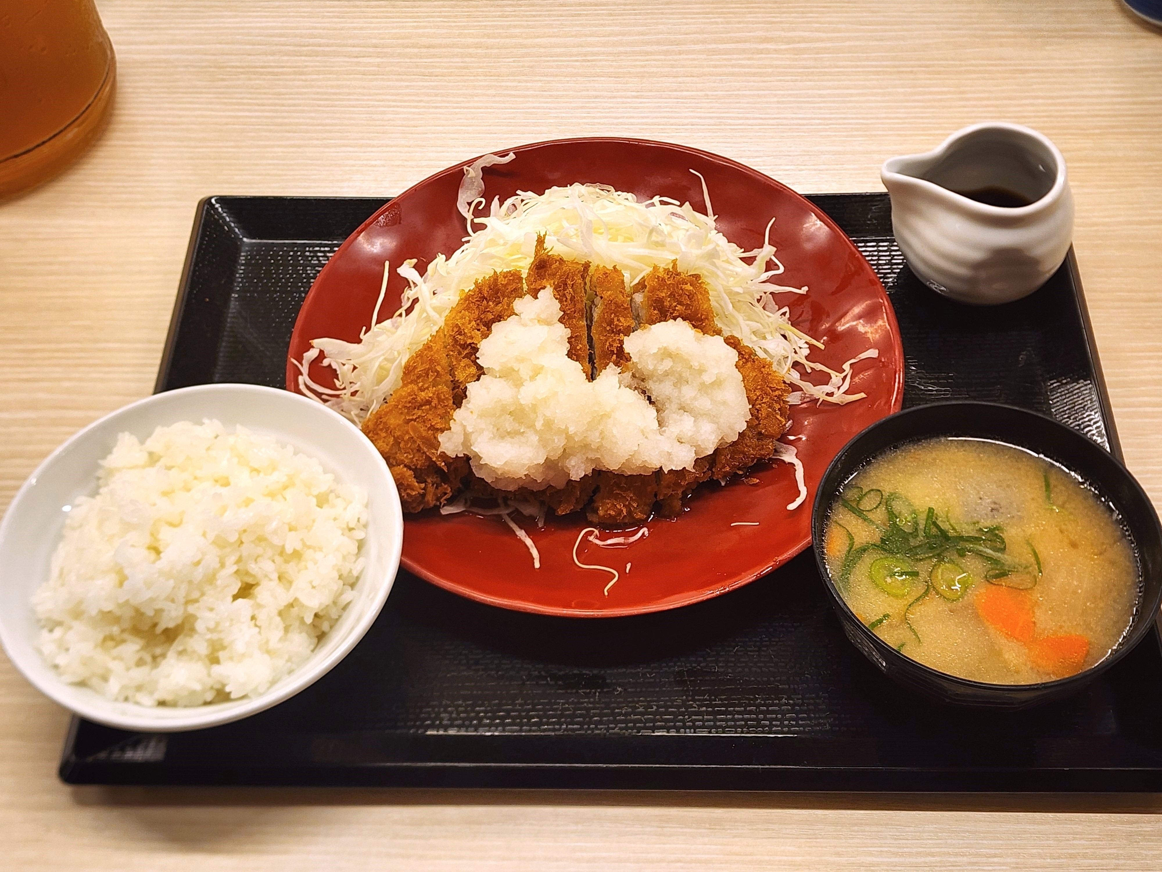 かつやのおすすめ定食「おろしカツ定食」