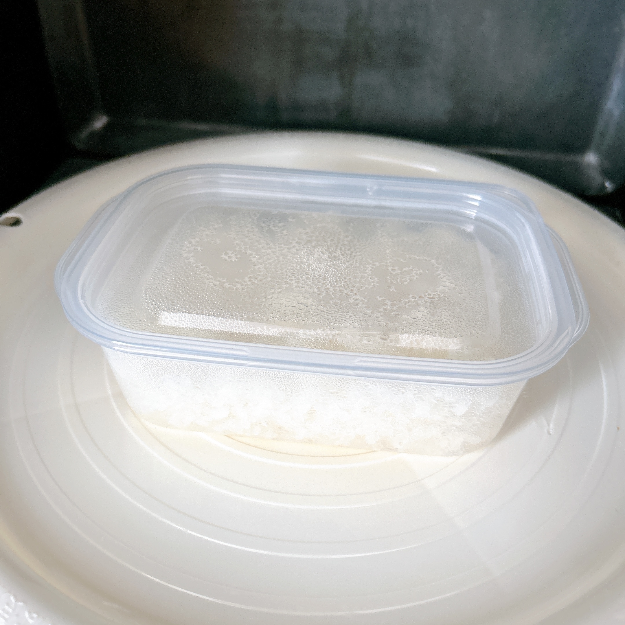 無印良品のおすすめキッチングッズ「蓋をしたままレンジで使えるフードコンテナ」