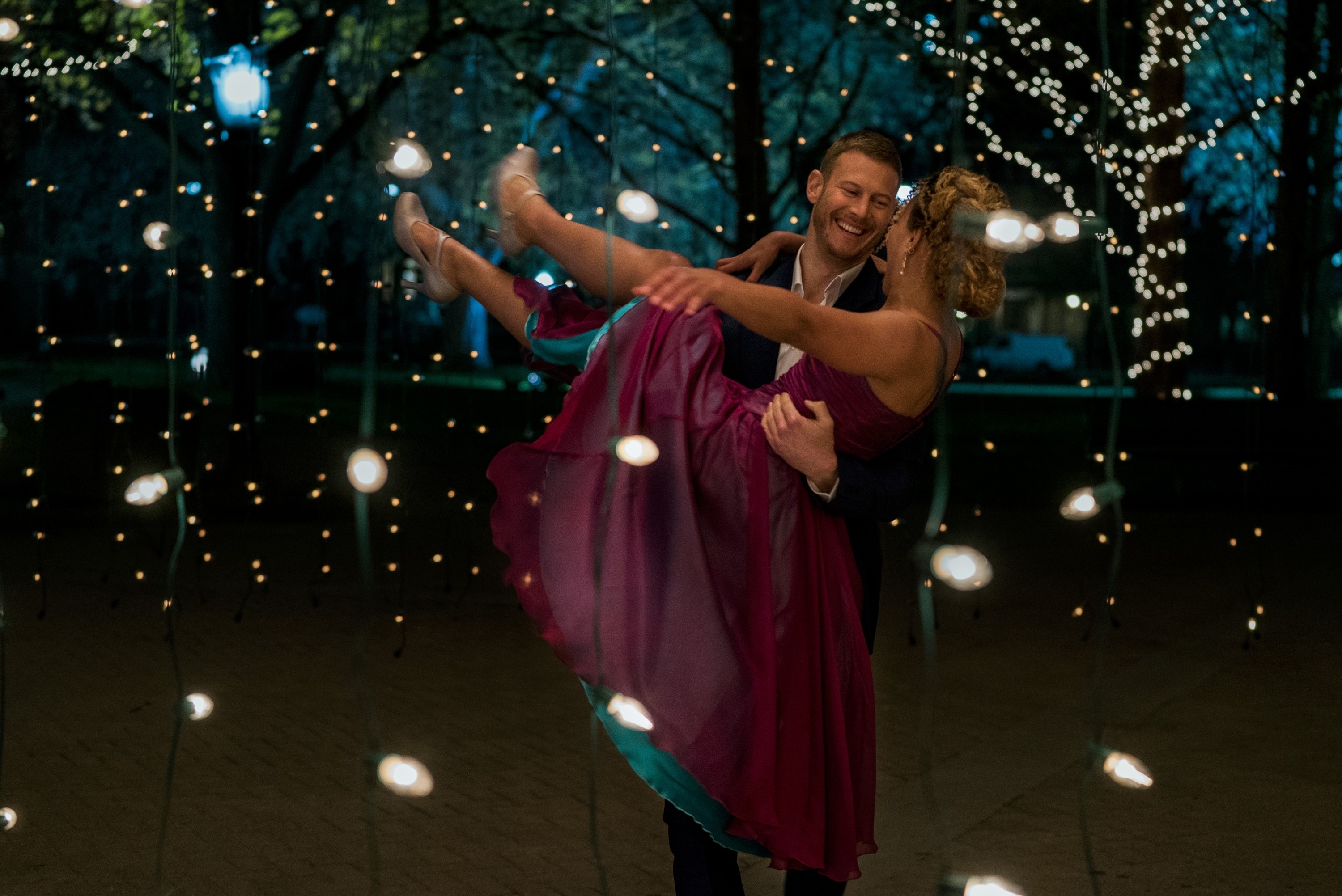 Tom Hopper and Emmy Raver-Lampman dancing in "The Umbrella Academy"
