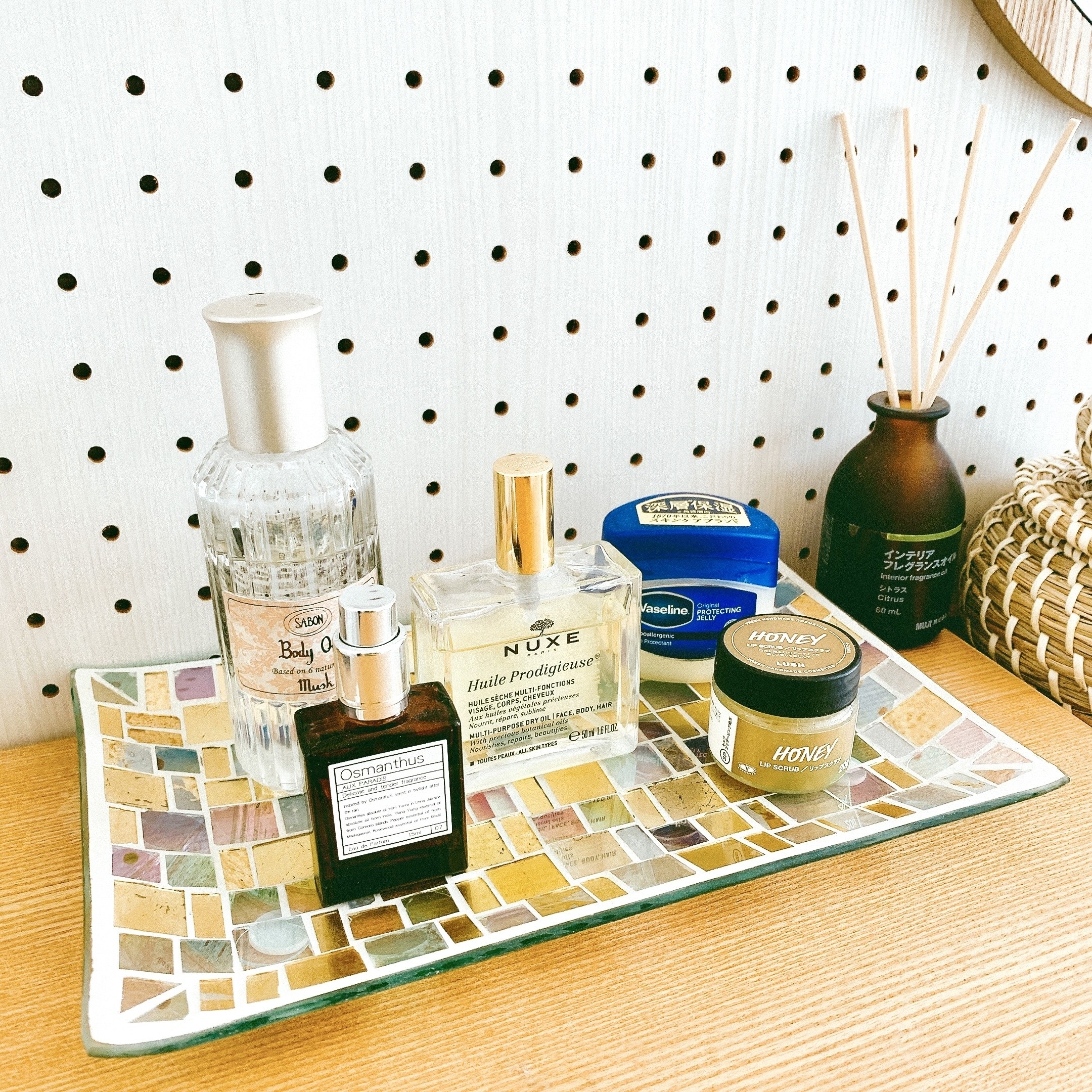 ニトリのおすすめインテリア「モザイクプレート（レクタングル SU）」