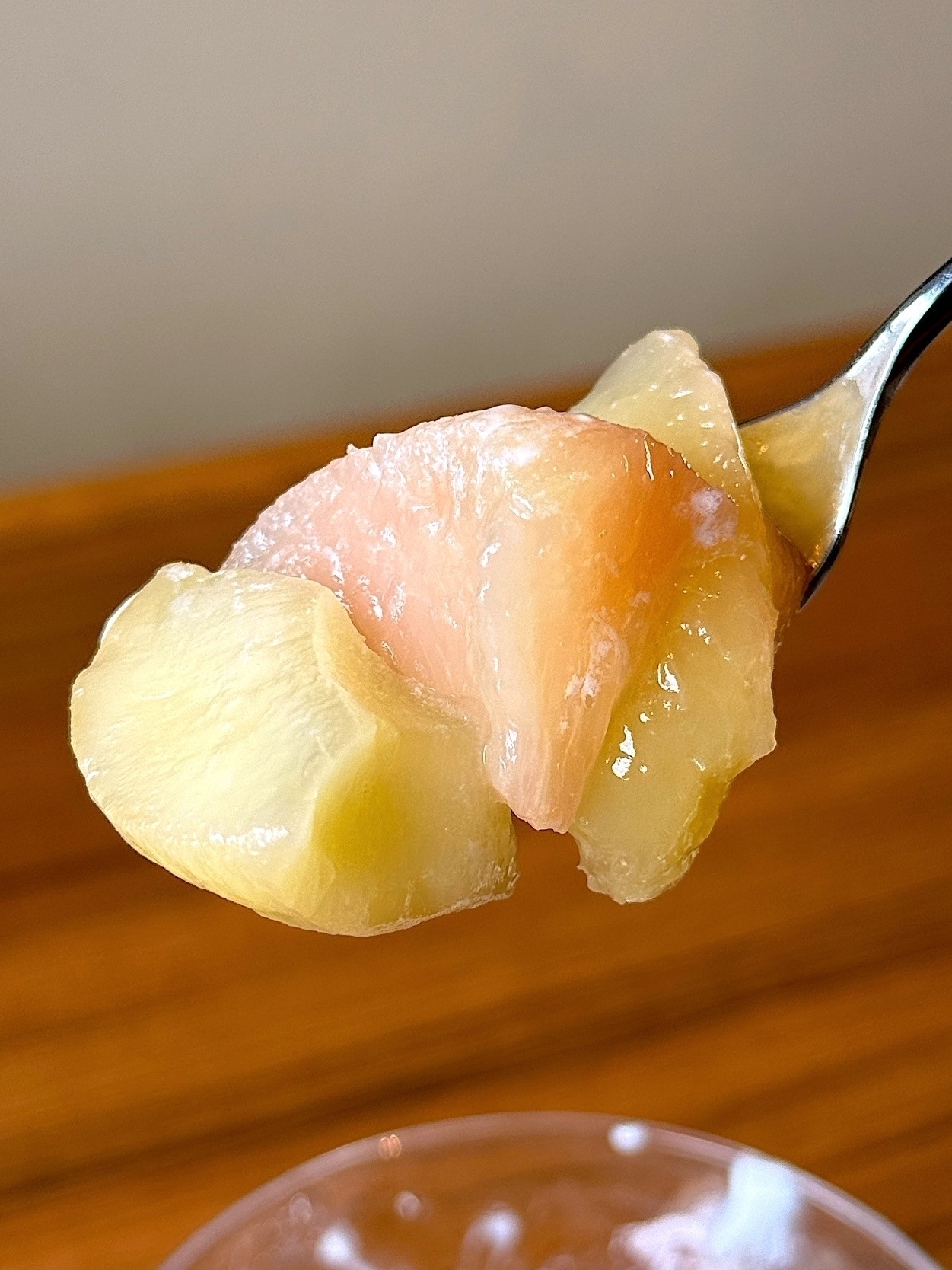 びっくりドンキーのおすすめデザート「なめらか杏仁のリトルピーチ」