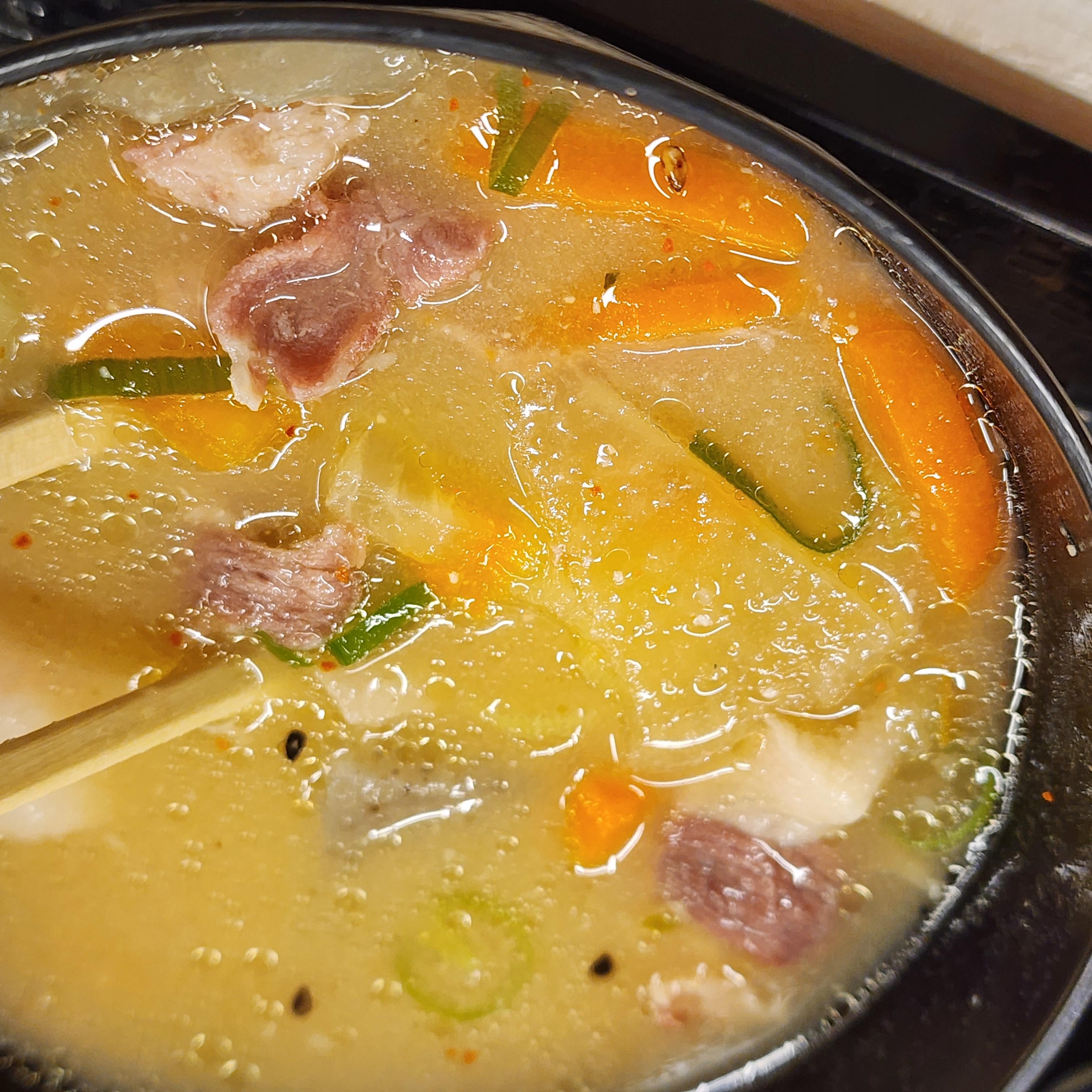 かつやのおすすめフード「おろしつけカツ定食」