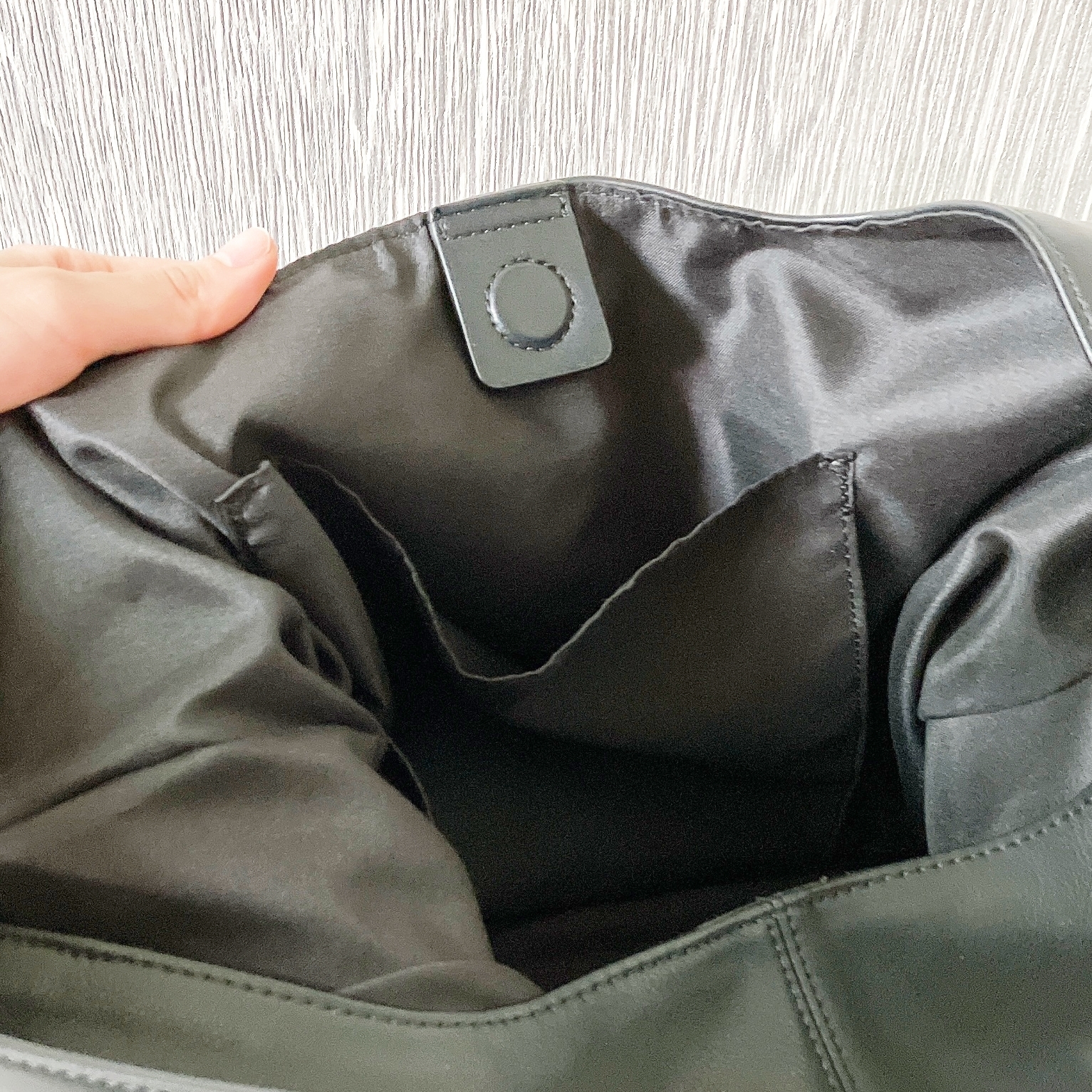 GU（ジーユー）のおすすめバッグ「ロングベルトトートバッグ+E」