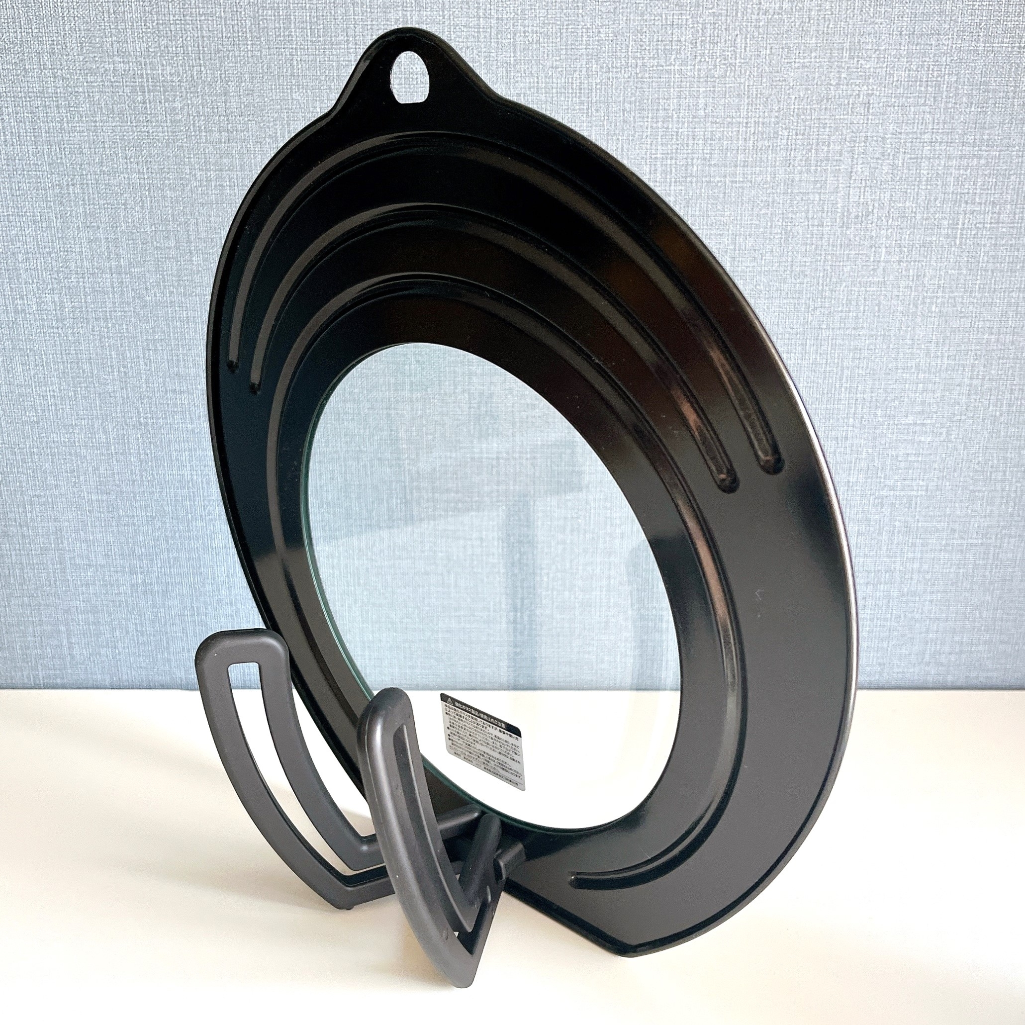 ニトリのオススメのグッズ「立ってたたんで収納できる兼用蓋（22・24・26cm）」