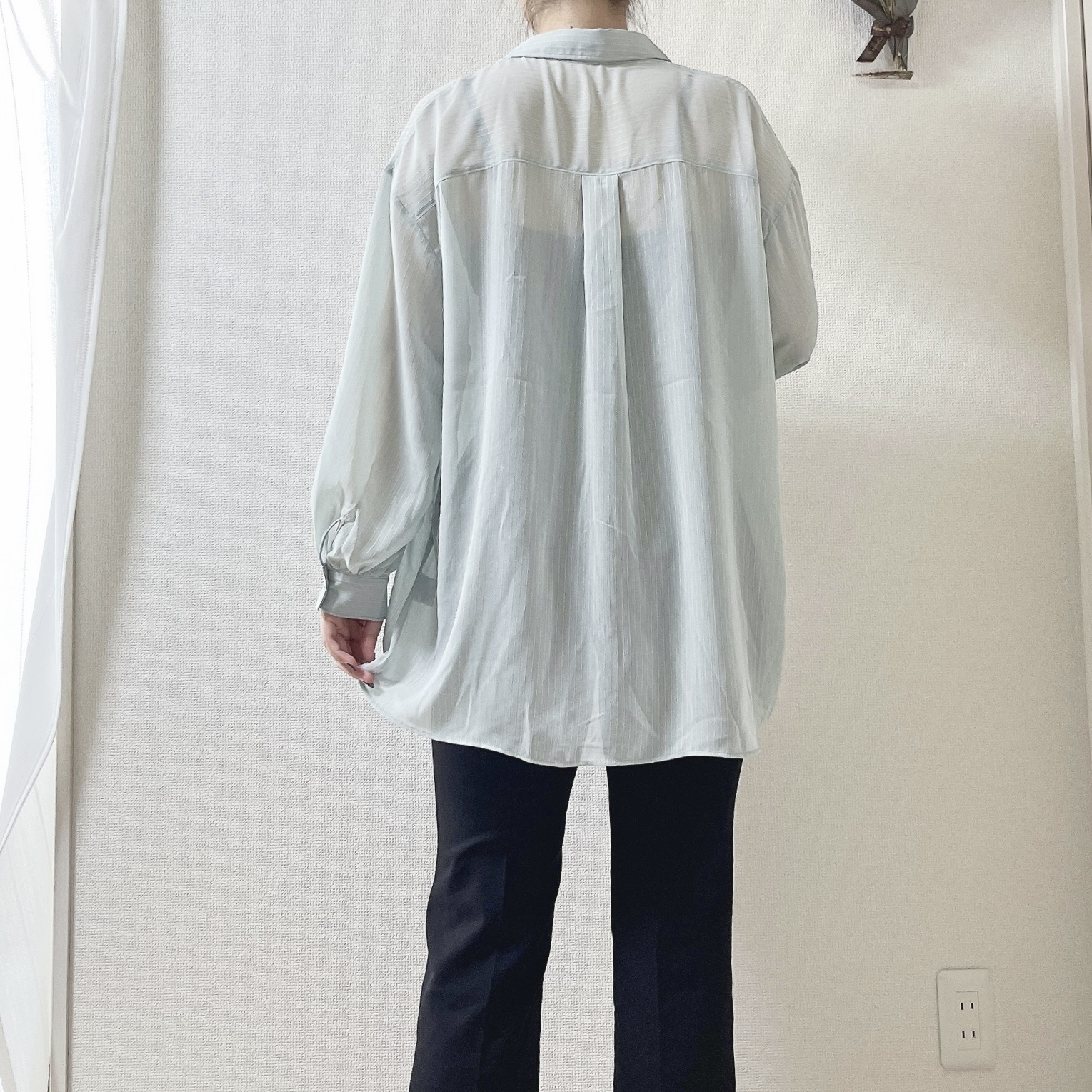 Honeys（ハニーズ）のおすすめトップス「シアーストライプシャツ」