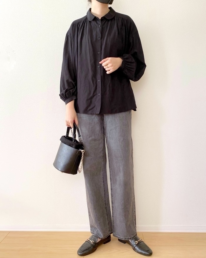 ユニクロのおすすめトップス「ソフトローンギャザーブラウス」