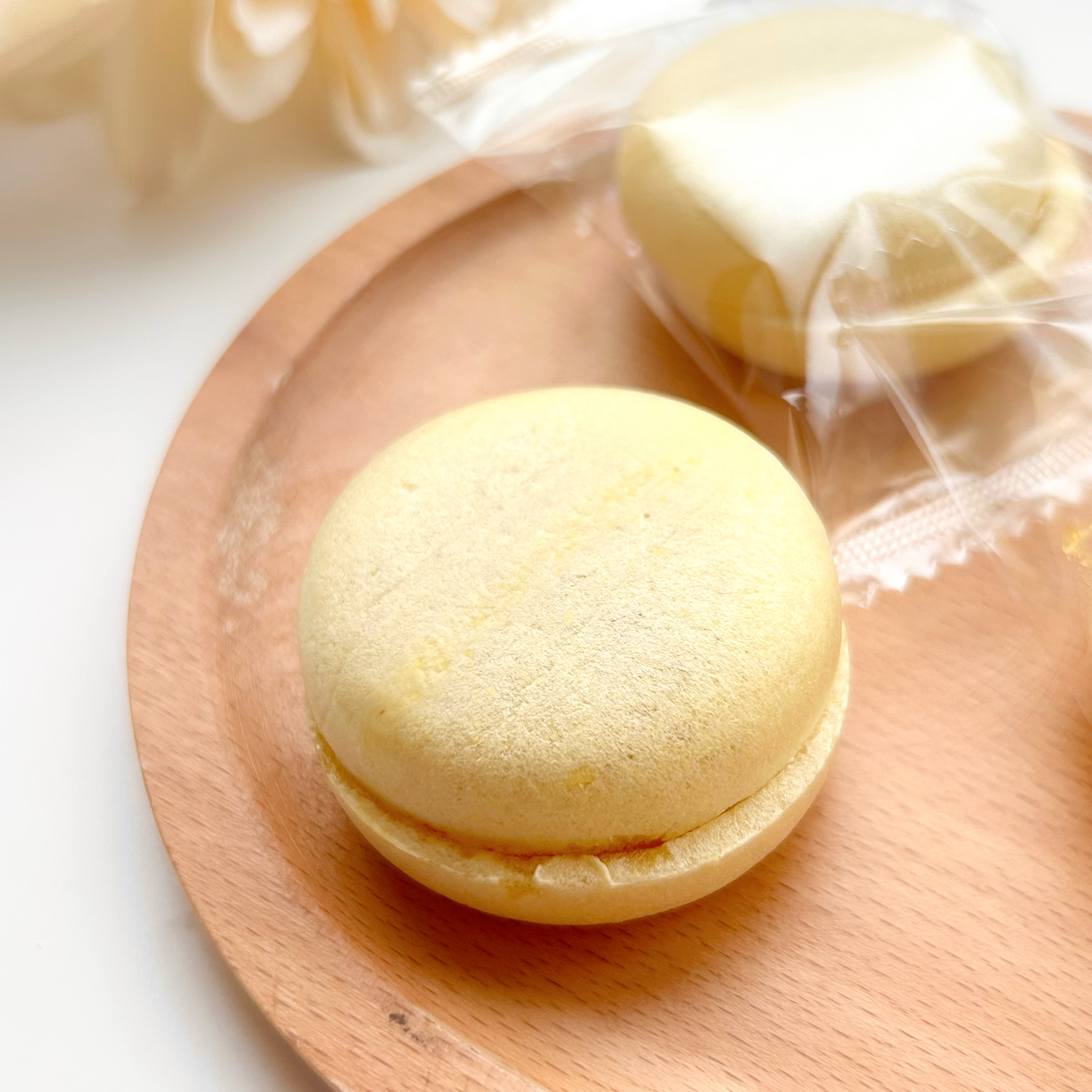 LAWSON（ローソン）のおすすめ和菓子「しっとりもなか はちみつレモン味」